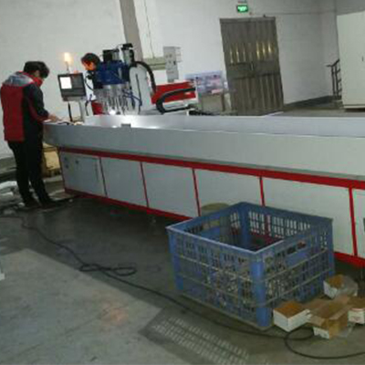 自動(dòng)攻絲機(jī)的設(shè)計(jì)、運(yùn)動(dòng)方向及性能穩(wěn)定判斷